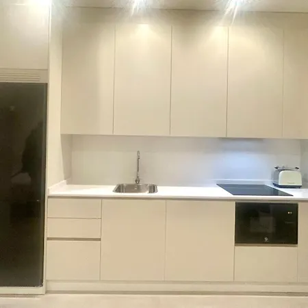 Almogavares 36 2 شقة